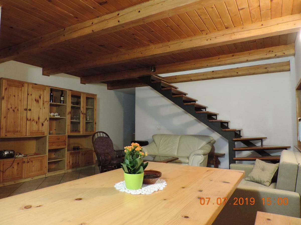 Guest House Nanos Випава Екстериор снимка